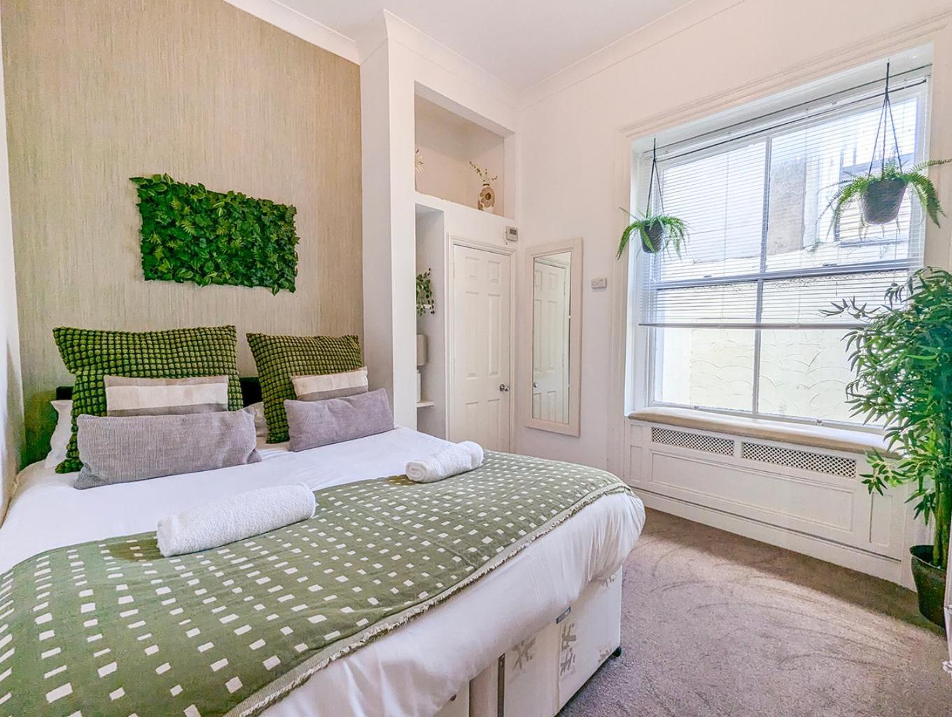Marine Parade Sea View - By Brighton Holiday Lets Exterior photo